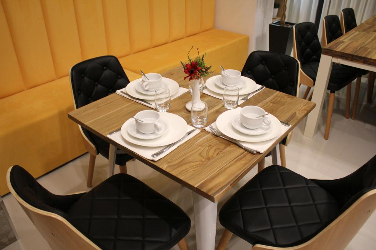 Park Hotel Tirana Yzberish Екстер'єр фото
