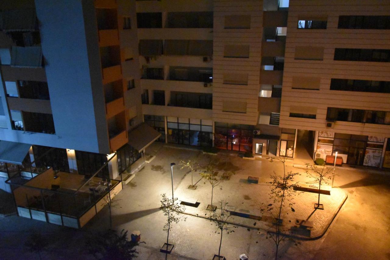 Park Hotel Tirana Yzberish Екстер'єр фото