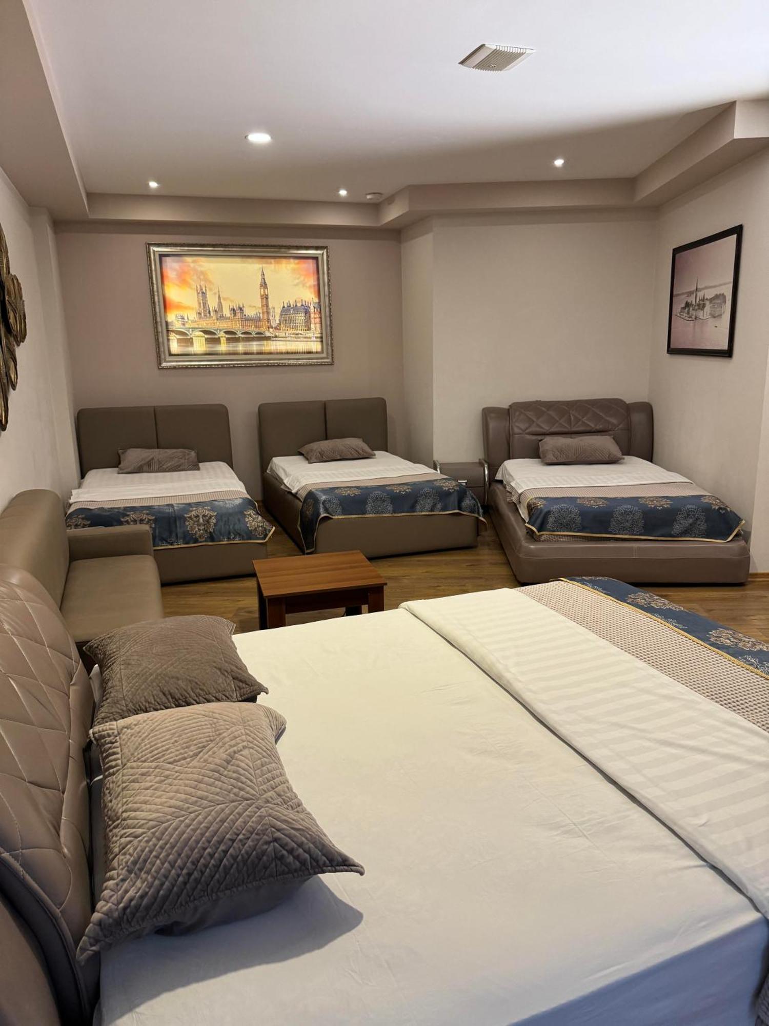 Park Hotel Tirana Yzberish Екстер'єр фото