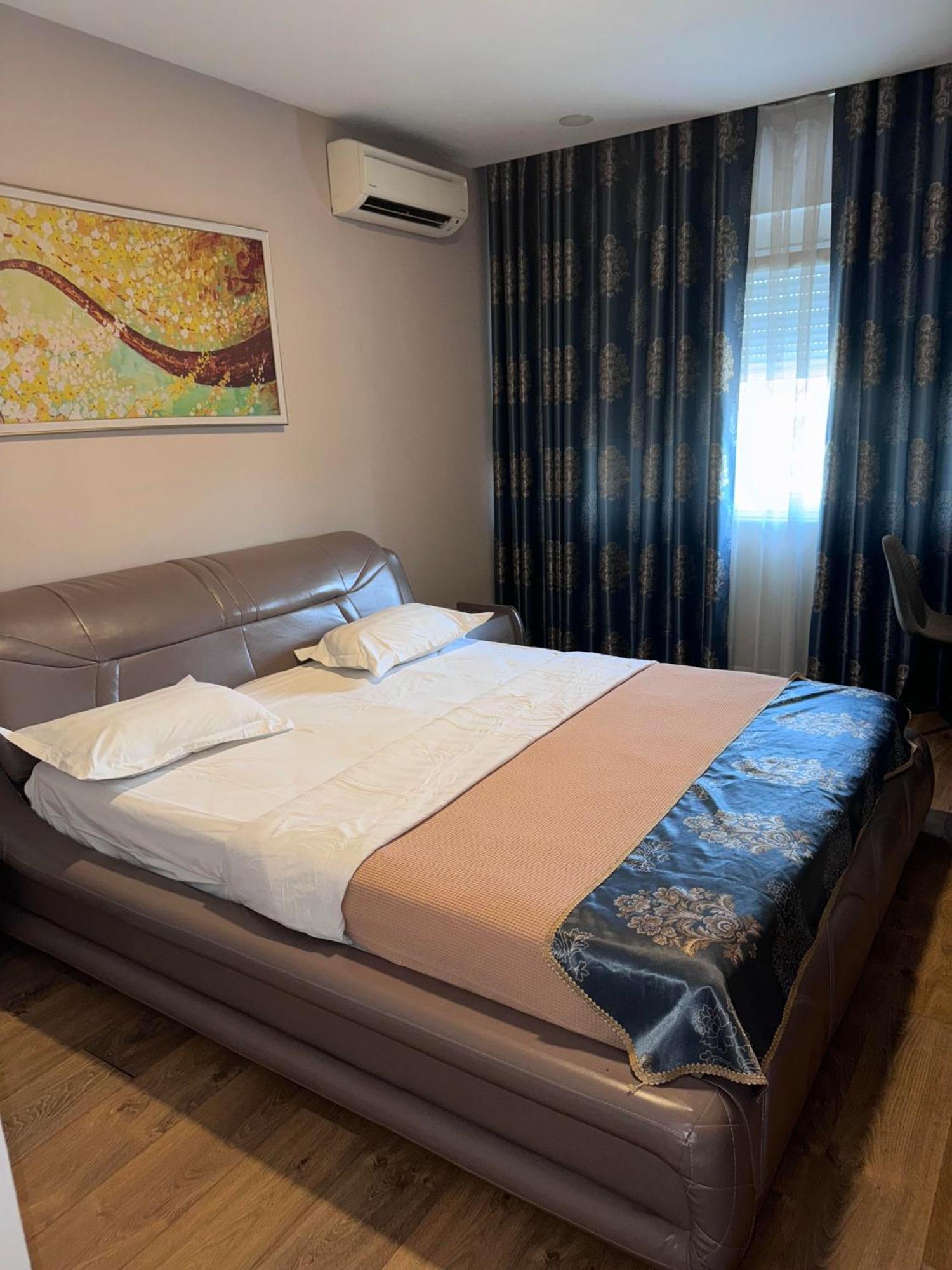 Park Hotel Tirana Yzberish Екстер'єр фото