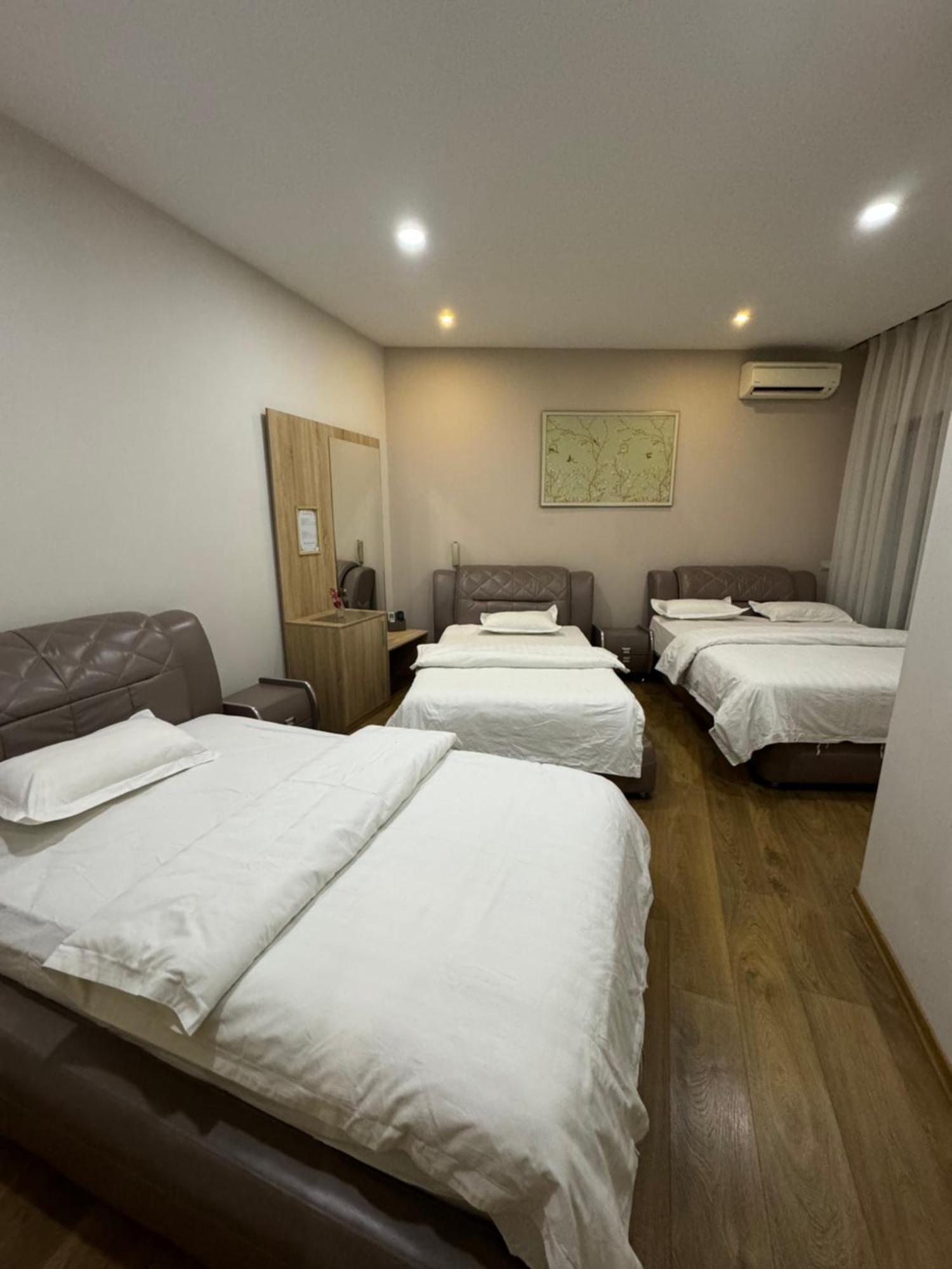 Park Hotel Tirana Yzberish Екстер'єр фото