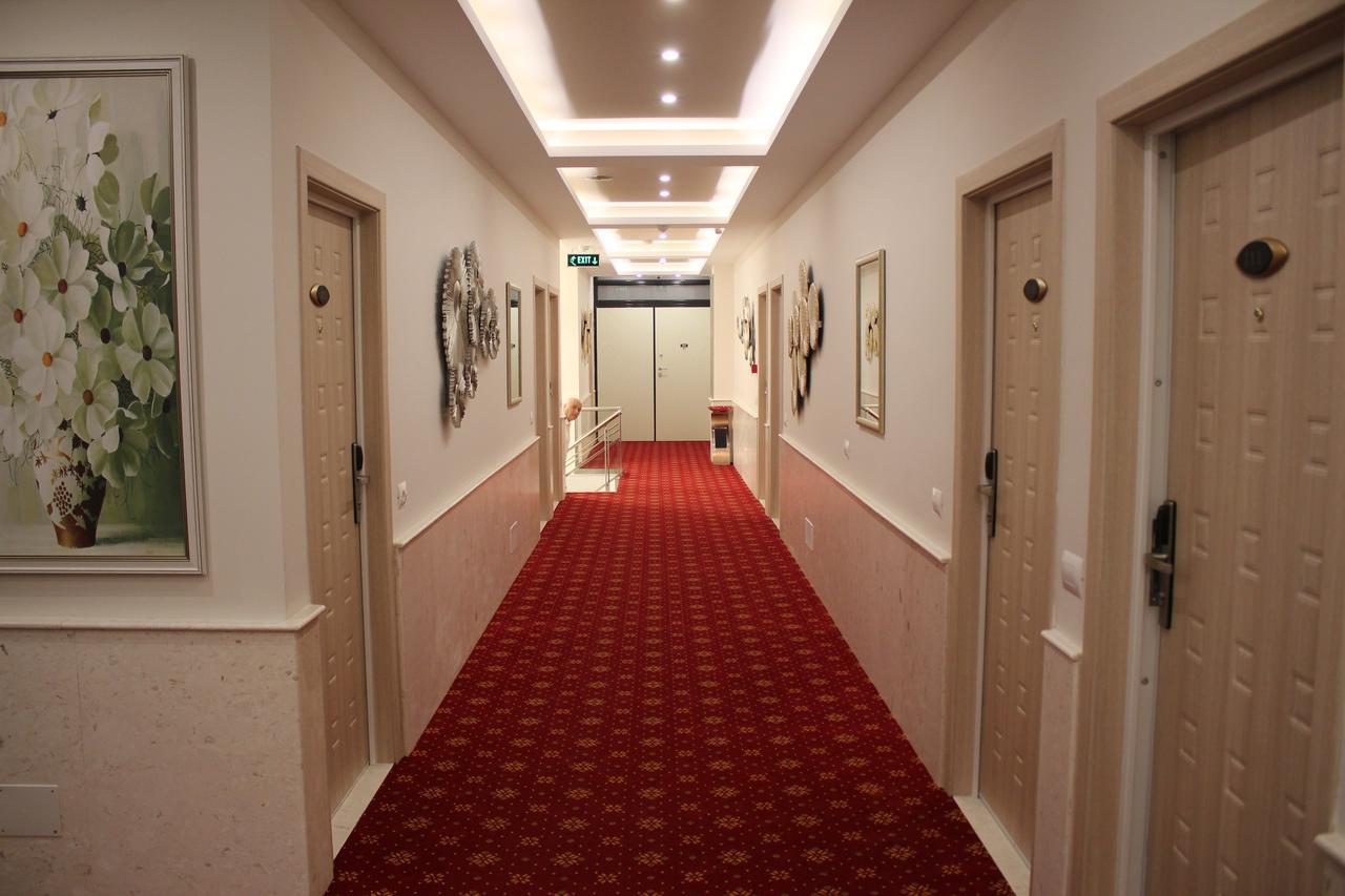 Park Hotel Tirana Yzberish Екстер'єр фото